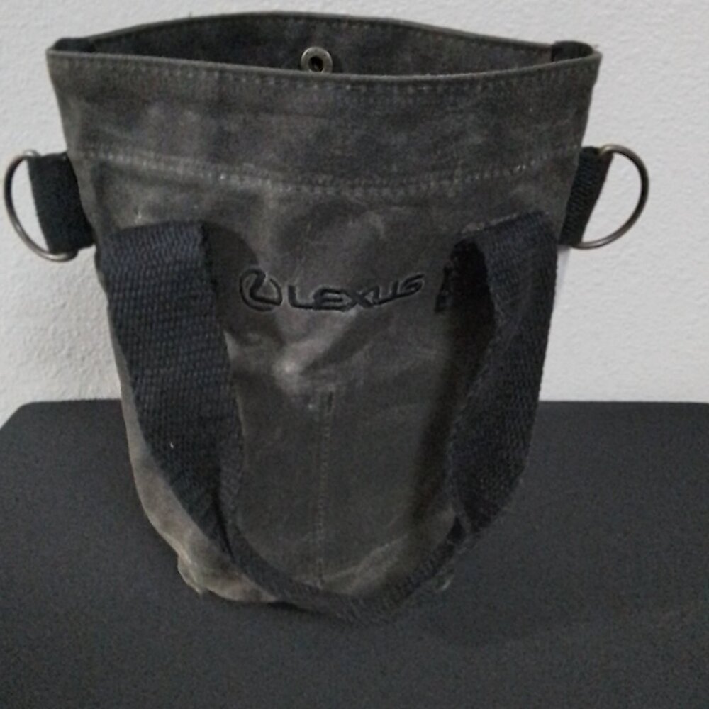 CB STATION Lexus Southern Smoke Decanted Waxed Canvas Wine Holder